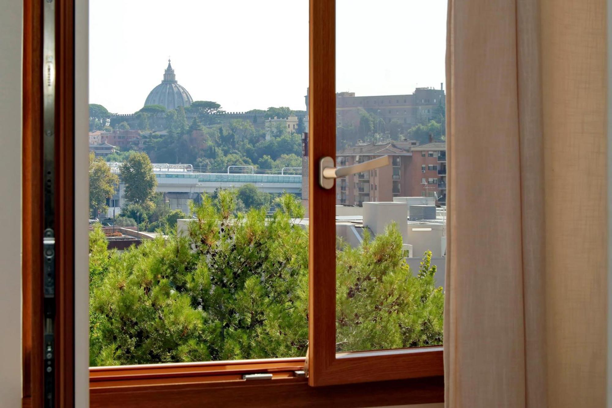 Vatican View Viale Di Valle Aurelia Roma Exterior foto